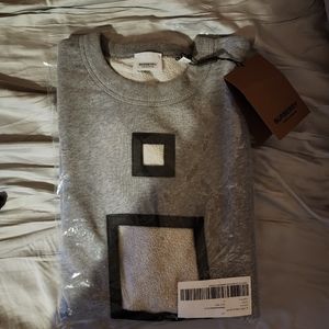 BURBERRY GREY MELANGE SWEATSHIRT w/ lambskin boxes. Authenticity guaranteed.